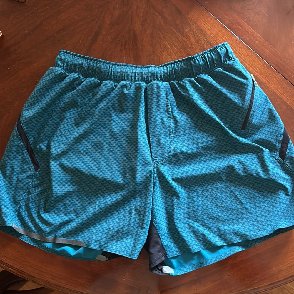 Lululemon Athletic liner shorts 5" inseam
